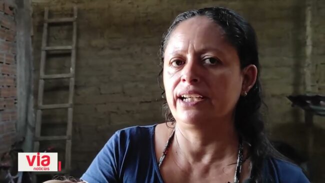 Madre de familia clama apoyo para su hija con microcefalía y necesita viajar a Lima Madre de familia clama apoyo para su hija con microcefalía y necesita viajar a Lima