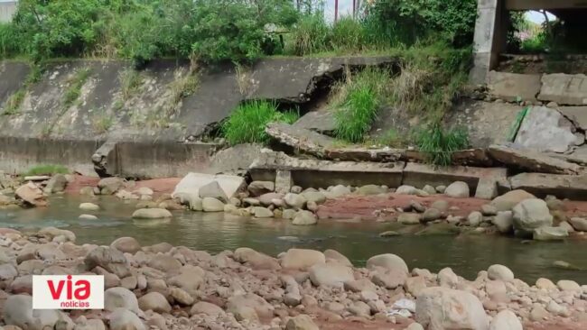 Puente Atumpampa continúa deteriorándose y no tiene mantenimiento