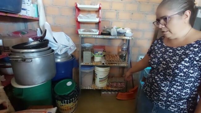 Delincuentes hurtan alimentos y dinero de comedor popular de Ciudad Satélite