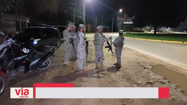 Policía y ejército resguardan carretera FBT para evitar bloqueo de transportistas