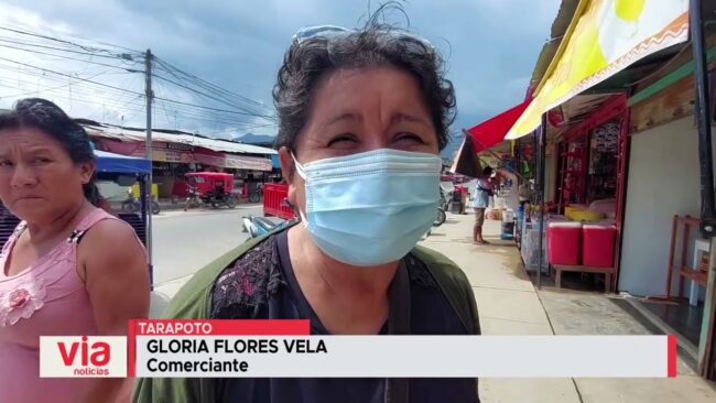 Comerciante disconforme con trabajo de fumigación en Mercado Tres de Tarapoto Comerciante disconforme con trabajo de fumigación en Mercado Tres de Tarapoto