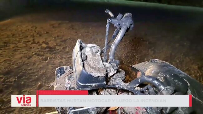 Tarapoto: barristas hurtan motocar y luego la incendian