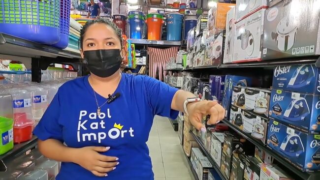 Tenderos pretendieron hacer de las suyas en comercio de Tarapoto Tenderos pretendieron hacer de las suyas en comercio de Tarapoto