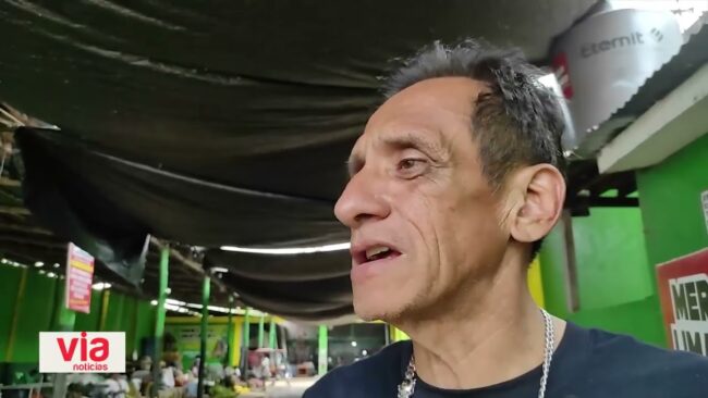 Vecinos del Jr. Limatambo señalan que desde el sábado no tienen servicio de recojo de basura Vecinos del Jr. Limatambo señalan que desde el sábado no tienen servicio de recojo de basura