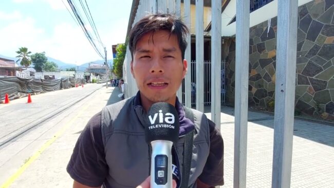 Motocarrista no acepta papeleta y denuncia a policía por presunto abuso de autoridad Motocarrista no acepta papeleta y denuncia a policía por presunto abuso de autoridad