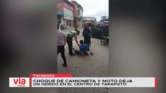 Choque de camioneta y moto deja un herido en el centro de Tarapoto Choque de camioneta y moto deja un herido en el centro de Tarapoto