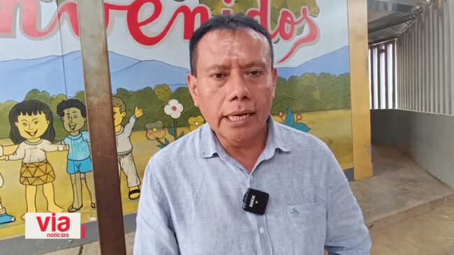Director del colegio Miguel Chuquisengo busca apoyo de las autoridades para mejorar el plantel Director del colegio Miguel Chuquisengo busca apoyo de las autoridades para mejorar el plantel