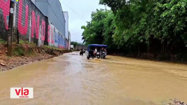 Inundaciones obstaculizaron tránsito a Bello Horizonte tras torrencial lluvia