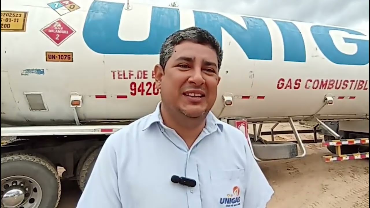 Unigas entrega apoyo a jóvenes futbolistas que representarán a la región SM en Lima Unigas entrega apoyo a jóvenes futbolistas que representarán a la región SM en Lima