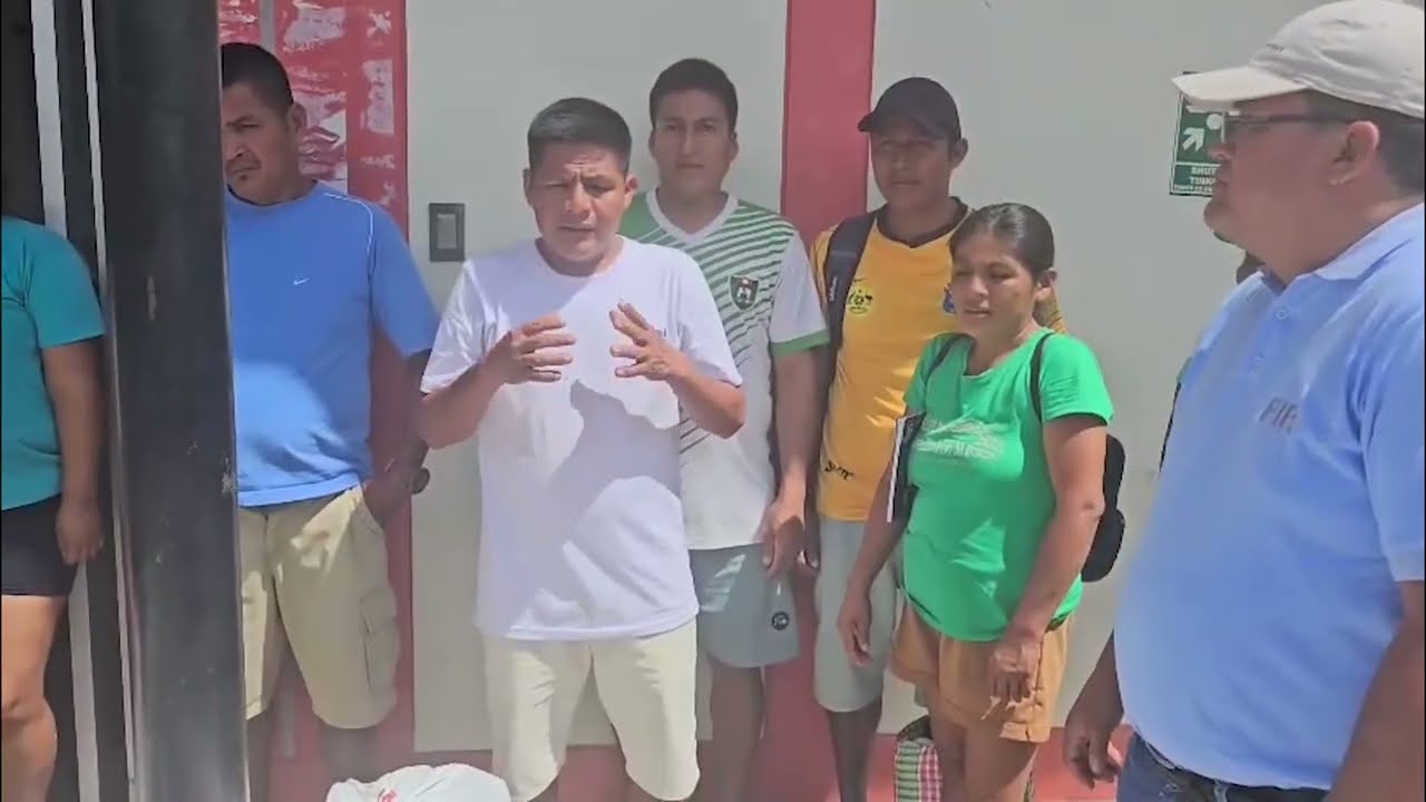 I.E. Francisco Izquierdo Ríos entrega ayuda humanitaria a damnificados de Eladio Tapullima I.E. Francisco Izquierdo Ríos entrega ayuda humanitaria a damnificados de Eladio Tapullima