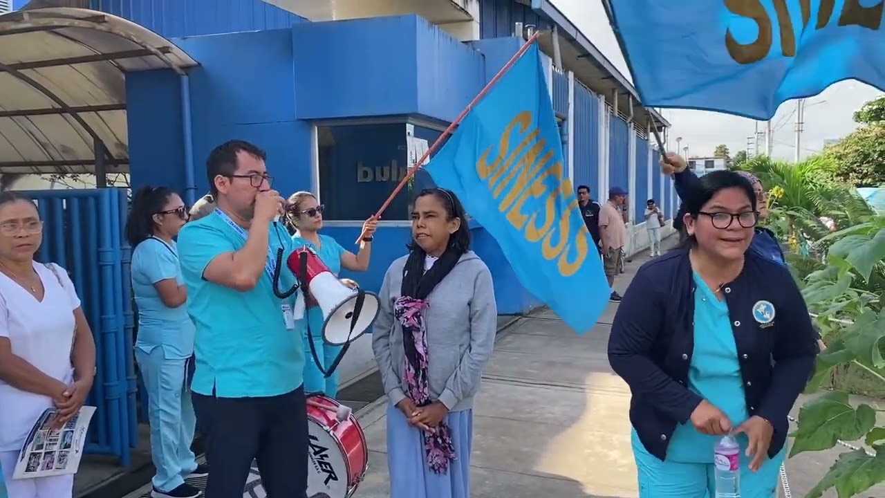 Paciente de diálisis denuncia falta de medicamentos en EsSalud Paciente de diálisis denuncia falta de medicamentos en EsSalud