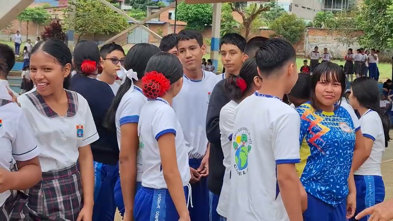Campeonas de futsal Sub-15 son recibidas con algarabía y piden apoyo para etapa regional Campeonas de futsal Sub-15 son recibidas con algarabía y piden apoyo para etapa regional