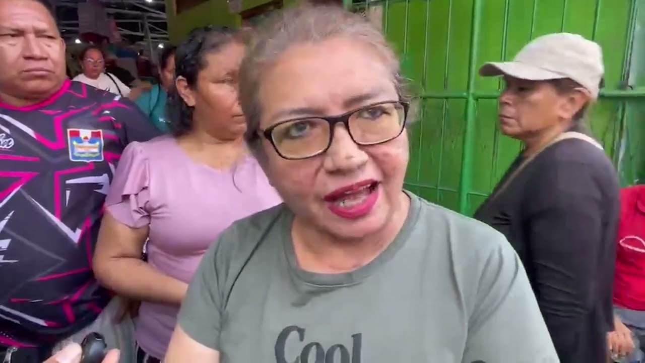 Comerciantes denuncian competencia desleal en los exteriores del Mercado 2 Comerciantes denuncian competencia desleal en los exteriores del Mercado 2