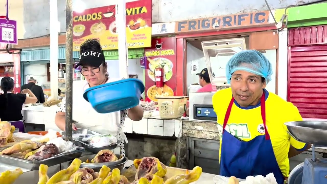 Fiscalizan venta de pollos en el Mercado Dos de Tarapoto Fiscalizan venta de pollos en el Mercado Dos de Tarapoto