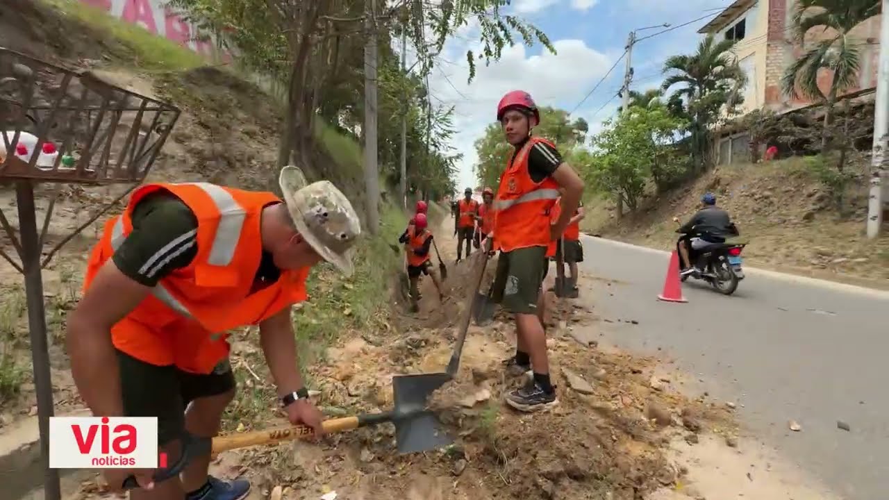 Ejército realiza limpieza de cunetas para prevenir inundaciones Ejército realiza limpieza de cunetas para prevenir inundaciones